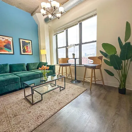 Skyline 2Br In South Loop With Optional Parking & Gym Access Near Museum Campus And Mccormick Place
