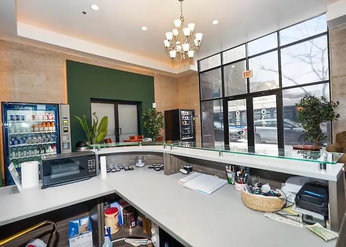 Skyline 2br In South Loop With Optional Parking & Gym Access Near Museum Campus And Mccormick Place